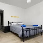 Ollies 3 Bedroom Апартаменти